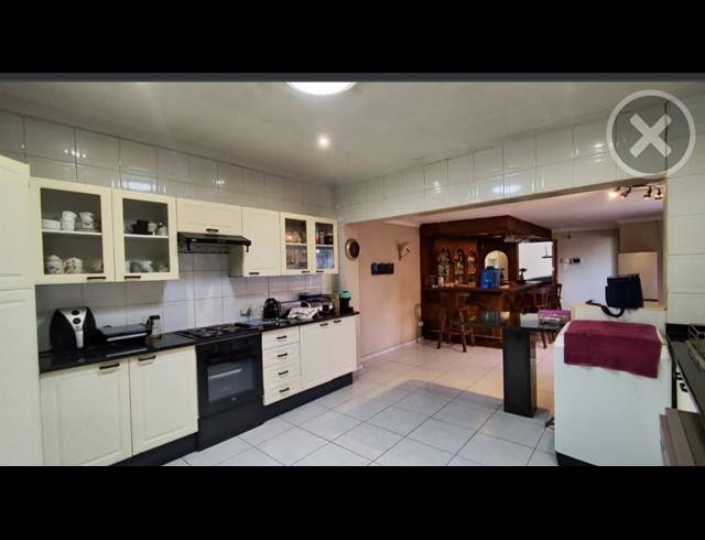 3 BEDROOM SECTIONAL TITLE FOR SALE IN EDLEEN